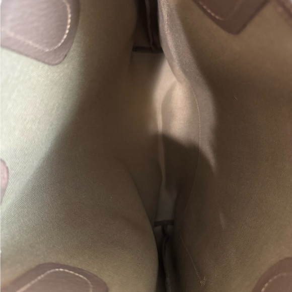 Gucci Sherry Liine Tote with Red and Green Straps - Picture 13 of 16